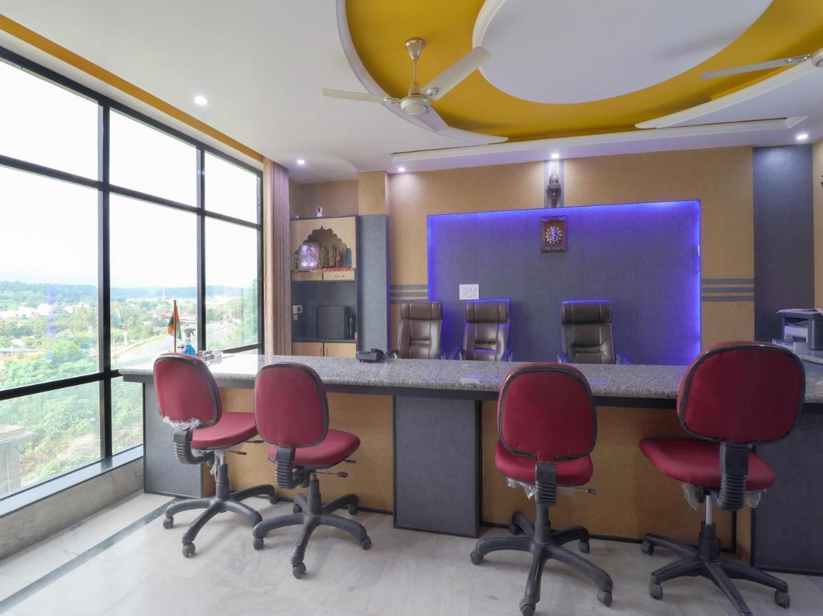 Spot On 82236 Aryan Home Stay Jhajra Exterior photo